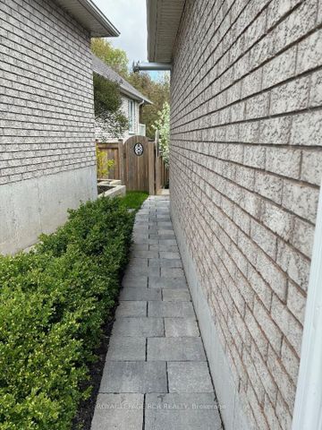 For Lease - 35 Sandringham Circle, Orangeville, Ontario - Photo 4