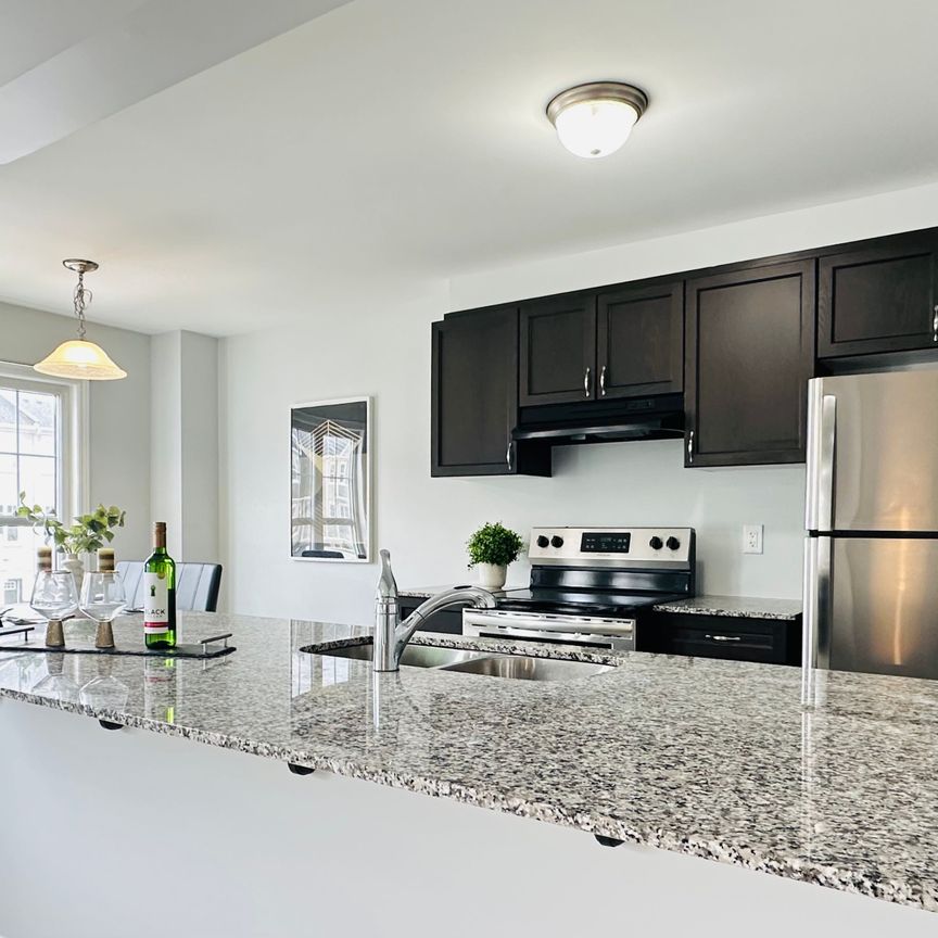 For Lease - 20 Squashberry Lane, Kanata, Ontario - Photo 1