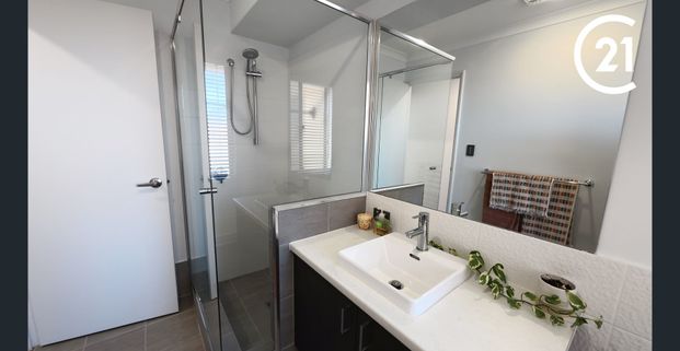 89 Carnelian Avenue, Australind, WA 6233 - Photo 1