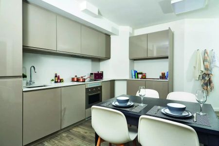 Three Bedroom - Photo 5