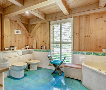 5 bedroom detached house to rent - Photo 2