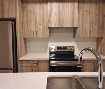 For Lease - 9 Art Leech Drive, Richmond Hill, Ontario - Photo 3