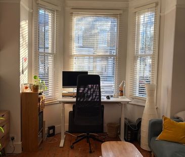 1 Bed Flat, London, SW2 - Photo 3