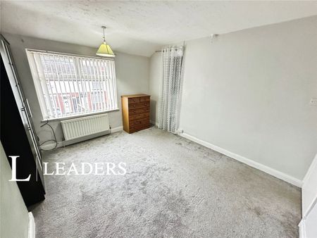 2 bedroom townhouse to rent Cecil Avenue, Stoke-on-Trent, Staffordshire, ST1 - Photo 4