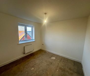 3 Bed Detached House, Meggitt Avenue, CV6 - Photo 4