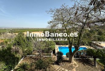 Luxury Villa for rent in Chiva, Spain