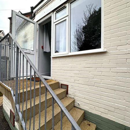 Studio to rent - Photo 4