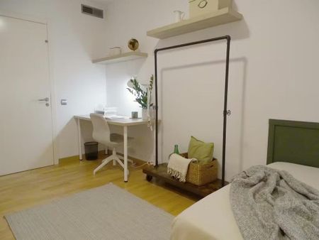 Carrer de Lincoln, Barcelona, Catalonia 08006 - Photo 5