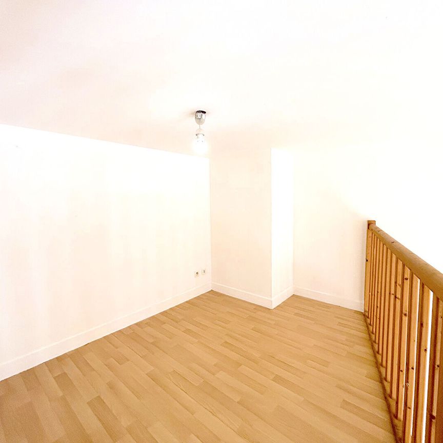 A LOUER APPARTEMENT 2 PIÈCES AVEC MEZZANINE- CAVIGNAC CENTRE - Photo 1