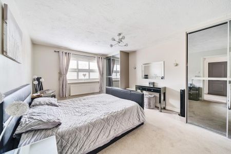 5 bedroom detached house to rent - Photo 4