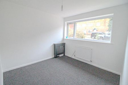 2 bedroom maisonette to rent - Photo 4