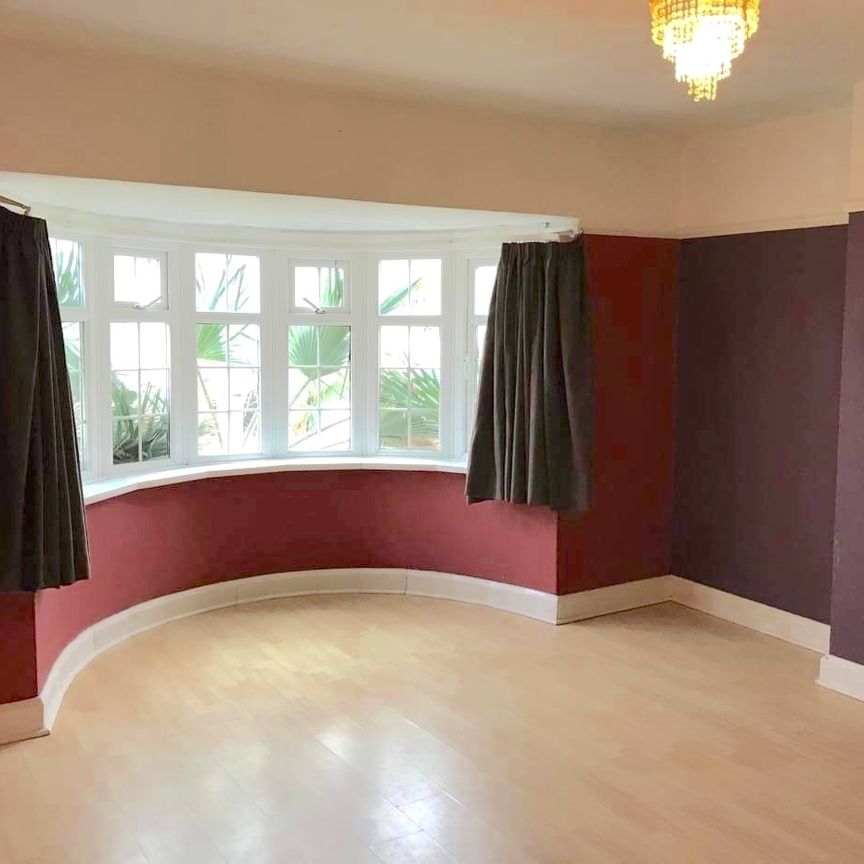 Chichester Avenue, Hayling Island, Havant, Hampshire PO11 9EZ - Photo 1