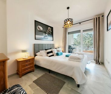 Frontline Beach Apartment for Rent in Mijas - Photo 4