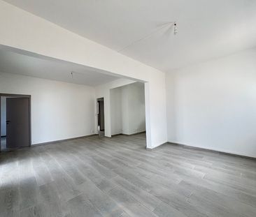 Location Maison 4 pièces 82m² STE ROSE 97115 - Photo 3