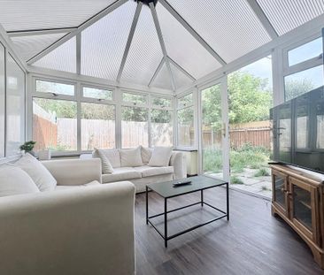 4 bedroom detached house to rent - Photo 2