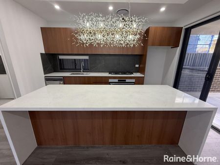 Contemporary Family Home in Prime Austral Location - Photo 2