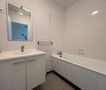 Location Appartement 2 pièces 46m² VALENCE 26000 - Photo 4