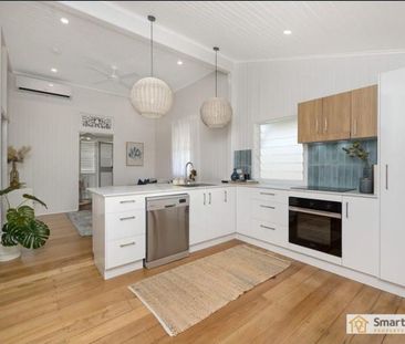 Charming Cottage with Modern Appeal - Photo 5