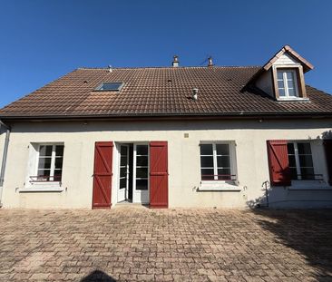 Location Maison 6 pièces 126m² ST JEAN DE BRAYE 45800 - Photo 3