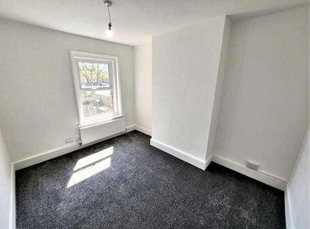 Mayfield Road, Gosport, PO12 - Photo 3