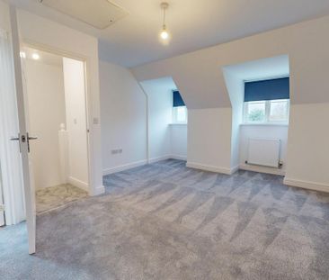 4 bedroom semi-detached house to rent - Photo 4