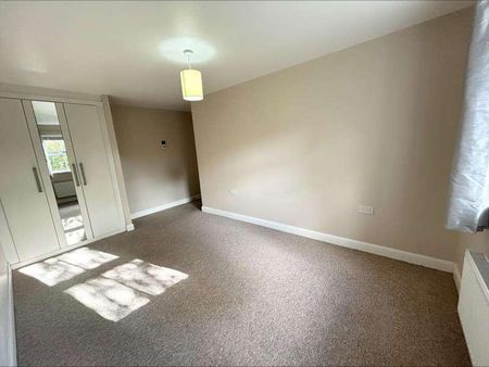 Newbury, Berkshire, RG14 - Photo 5