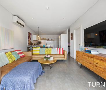 City Fringe Living with Stunning Views and Unbeatable Convenience - Photo 1