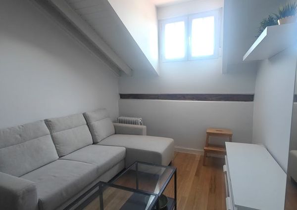 Calle de Piamonte, Madrid, Community of Madrid 28004