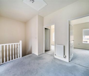 3 bedroom semi-detached house to rent - Photo 2