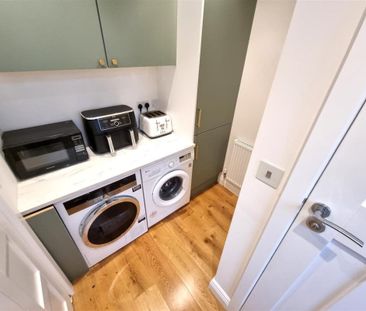 Alexandra Road, Poole - Photo 1