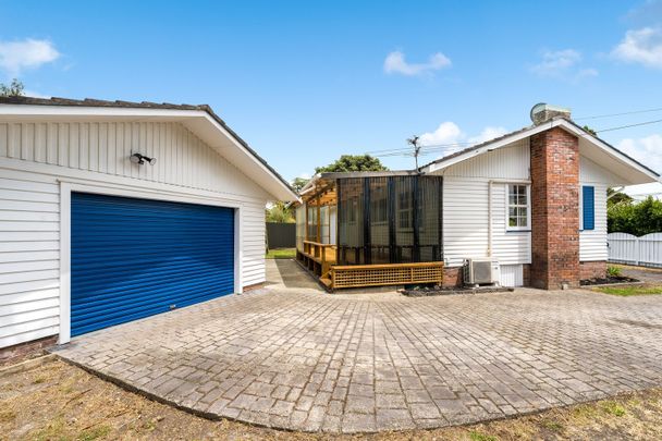 Perfect family home on West Coast Road - Photo 1