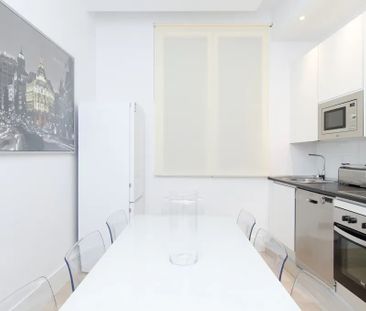 Calle de los Bordadores, Madrid, Community of Madrid 28013 - Photo 4