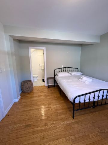 484 Gladstone - Photo 5