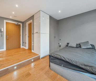 Studio to rent - Photo 1