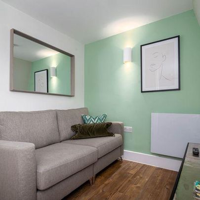 2 bedroom serviced apartment to rent - Photo 1