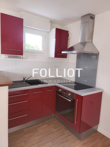 A LOUER - VIRE NORMANDIE - BEAU T2 avec BALCON et PLACE DE PARKING - Photo 3