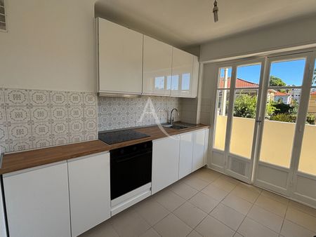 Location Appartement 3 pièces 56m² NICE 06100 - Photo 4