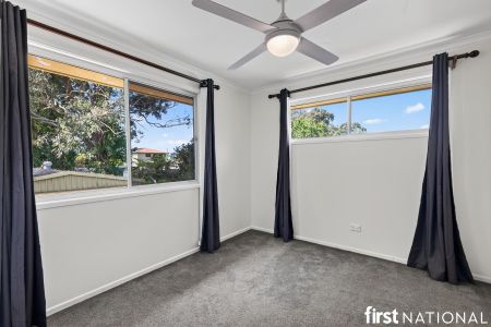 FAMILY HOME ON LARGE BLOCK AND ONLY A SHORT STROLL FROM BEAUTIFUL WATERLOO BAY - Photo 3