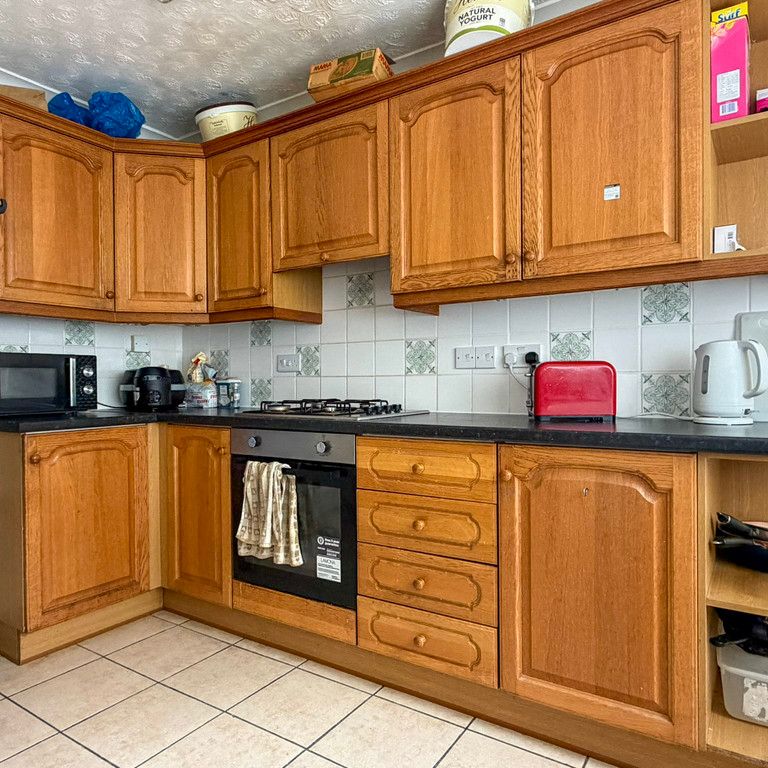 Room 4, Lisburn Road - Photo 1