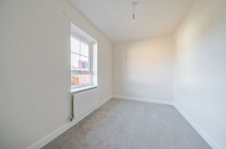 Southwold Drive, Peterborough, Hampton Beach - Photo 3