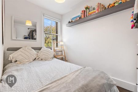 3 bedroom terraced house to rent - Photo 2