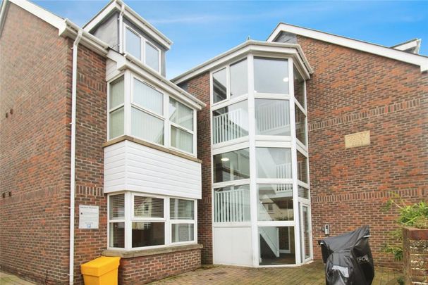 1 bedroom flat to rent - Photo 1