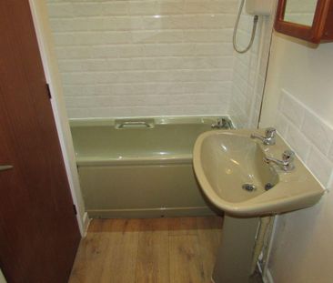 1 bedroom terraced house to rent - Photo 5