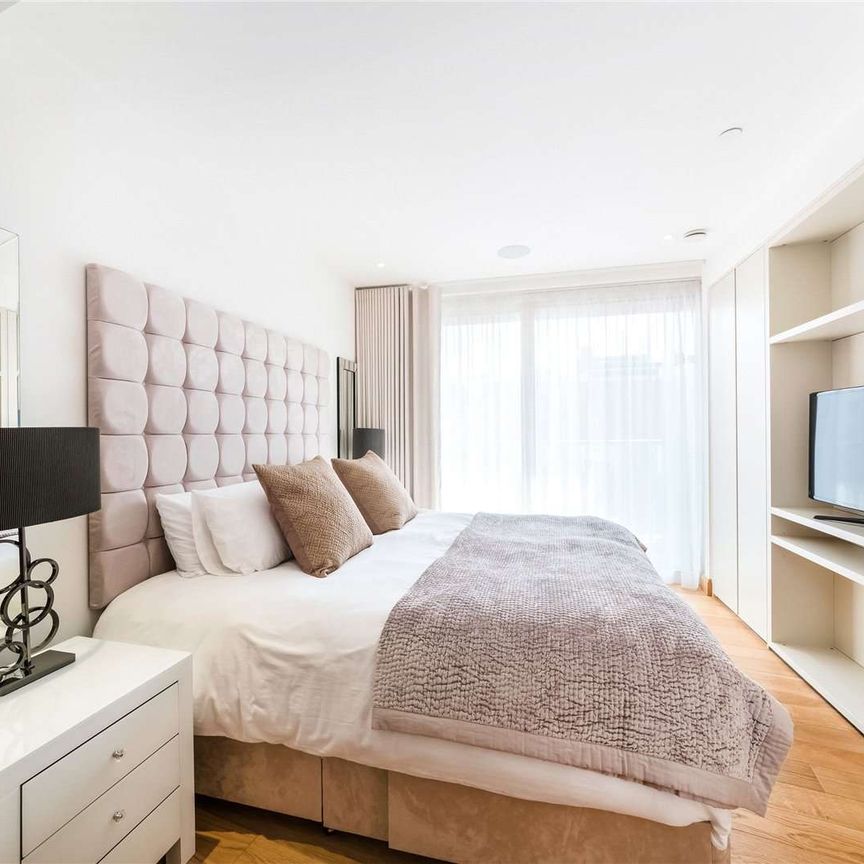 This is a beautiful 3 double bedroom apartment in one of Westminster's most desirable developments situated on the 6th floor of this portered building and benefitting from a residents' gym. - Photo 1