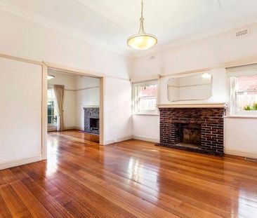 9 Dover St, Caulfield South VIC 3162 - House For Rent | Domain - Photo 4