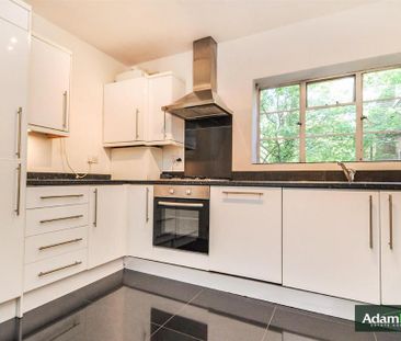 3 bedroom apartment to rent - Photo 2