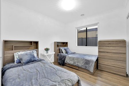 Stunning Family Home - Photo 3