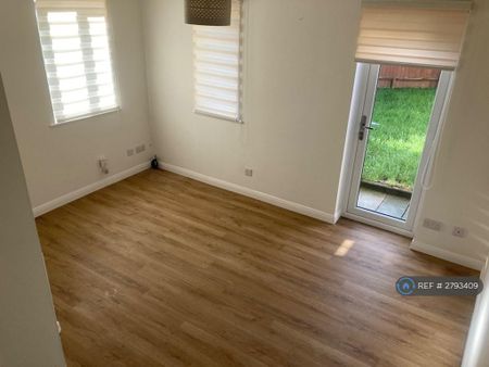 1 bedroom semi-detached house to rent - Photo 2