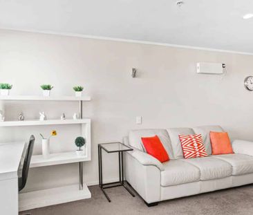 Fully Furnished Stylish 1-Bedroom Apartment! - Photo 3