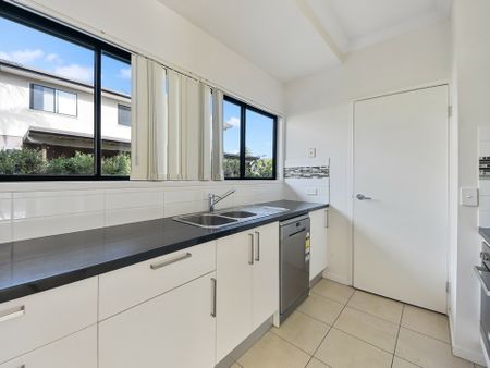 4/26 Latham Street, Chermside QLD, Belconnen - Photo 2
